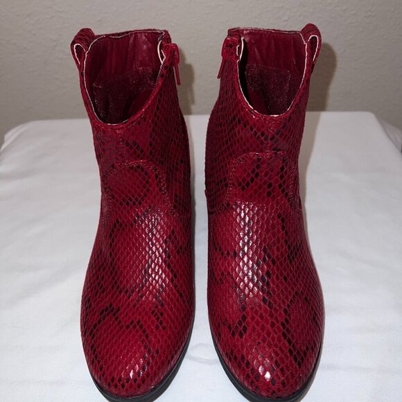 True Craft Red Faux Snakeskin Ankle Boots 6M New - Picture 1 of 7